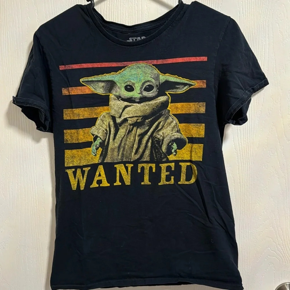 The Child Yoda Black T-Shirt Star Wars Unisex Size Small Grogu Baby Yoda Movies